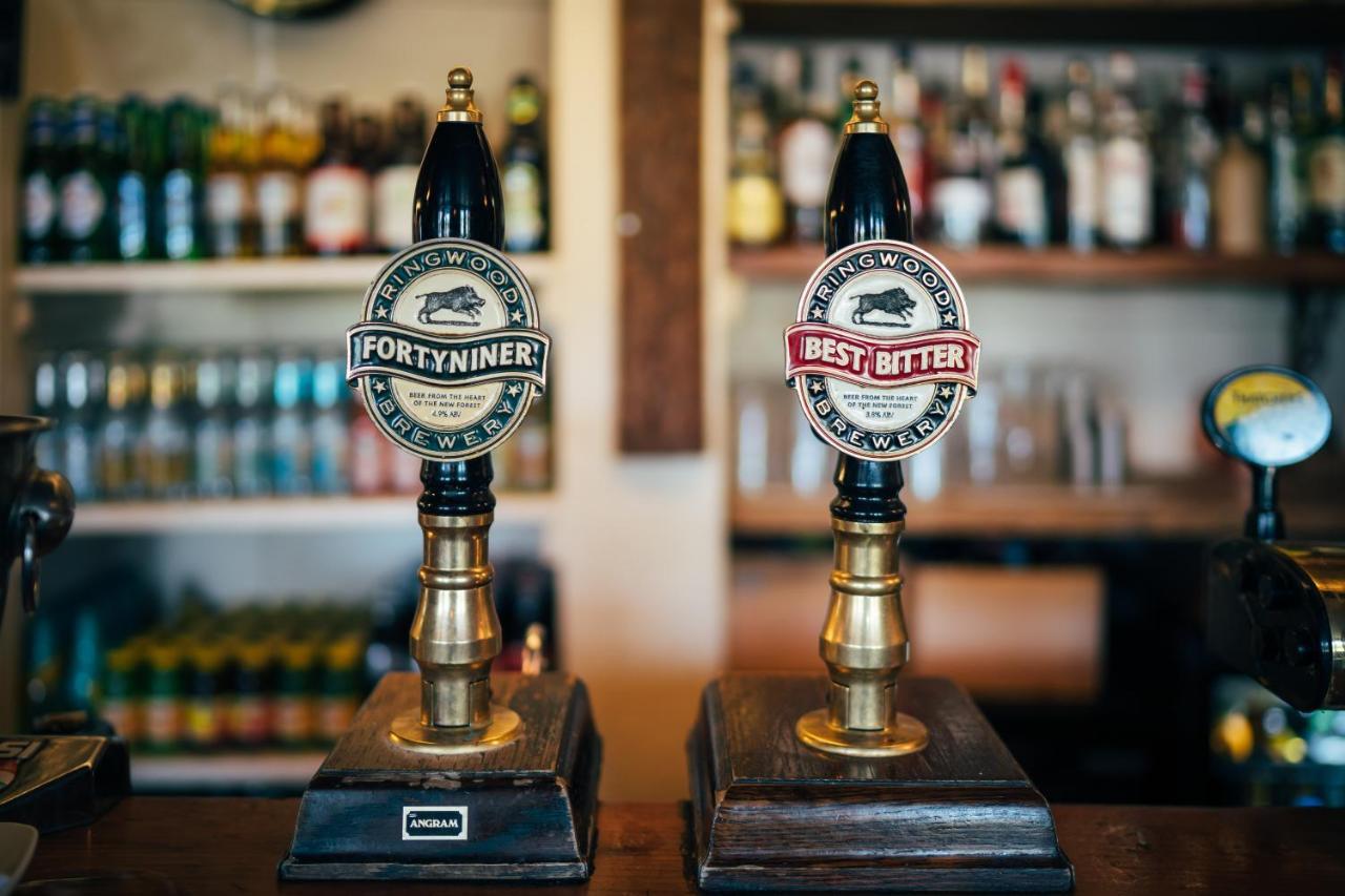 Hotel The East End Arms à Lymington Extérieur photo