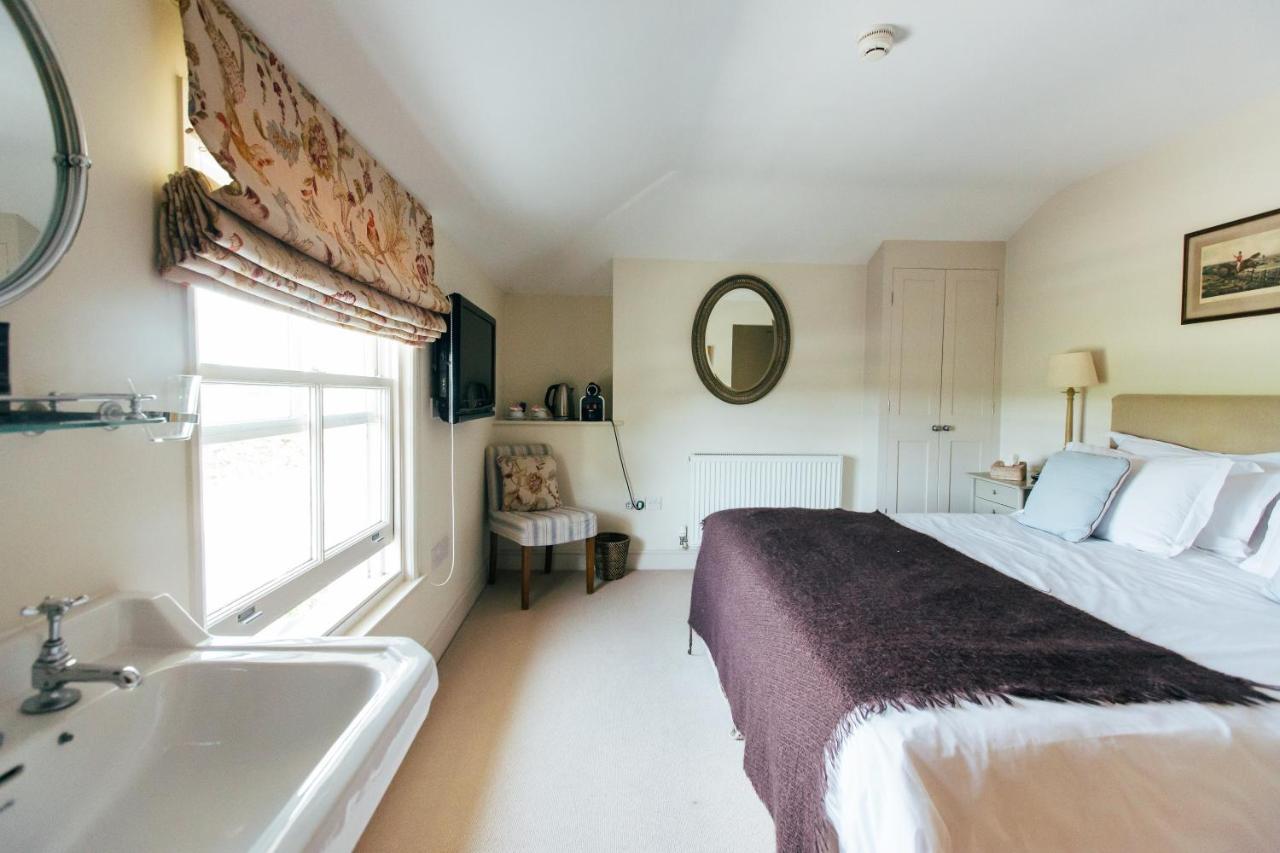 Hotel The East End Arms à Lymington Extérieur photo